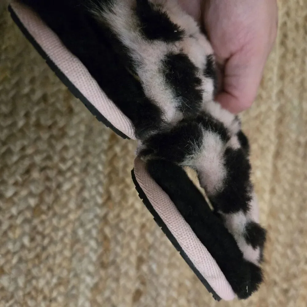 UGG FLUFF YEAH SLIDES PINK/BLACK SCALLOP‎ TODDLER GIRL SIZE 9C